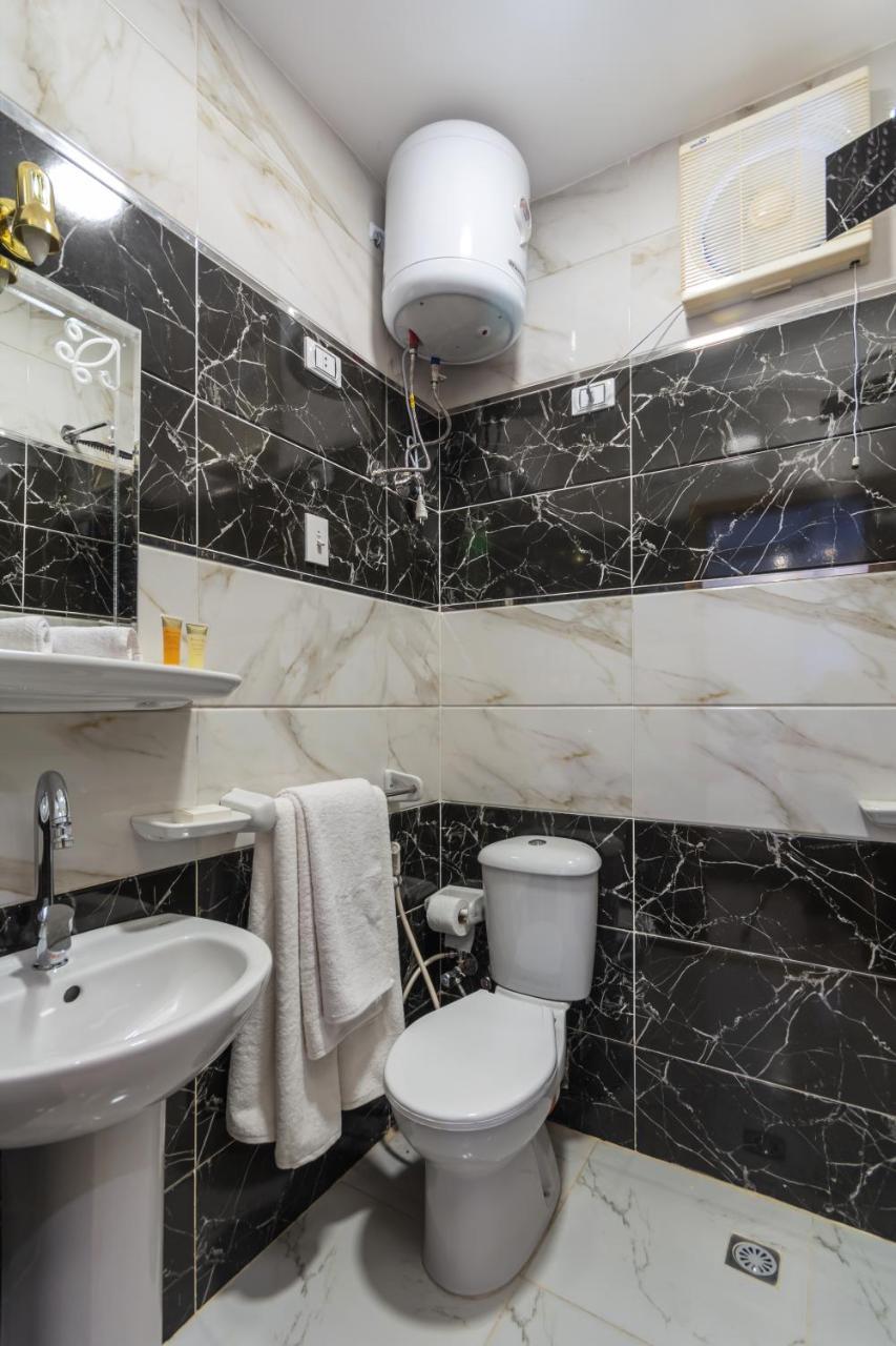 Amon Holiday Pyramids Inn Kafret el-Gabal Екстериор снимка