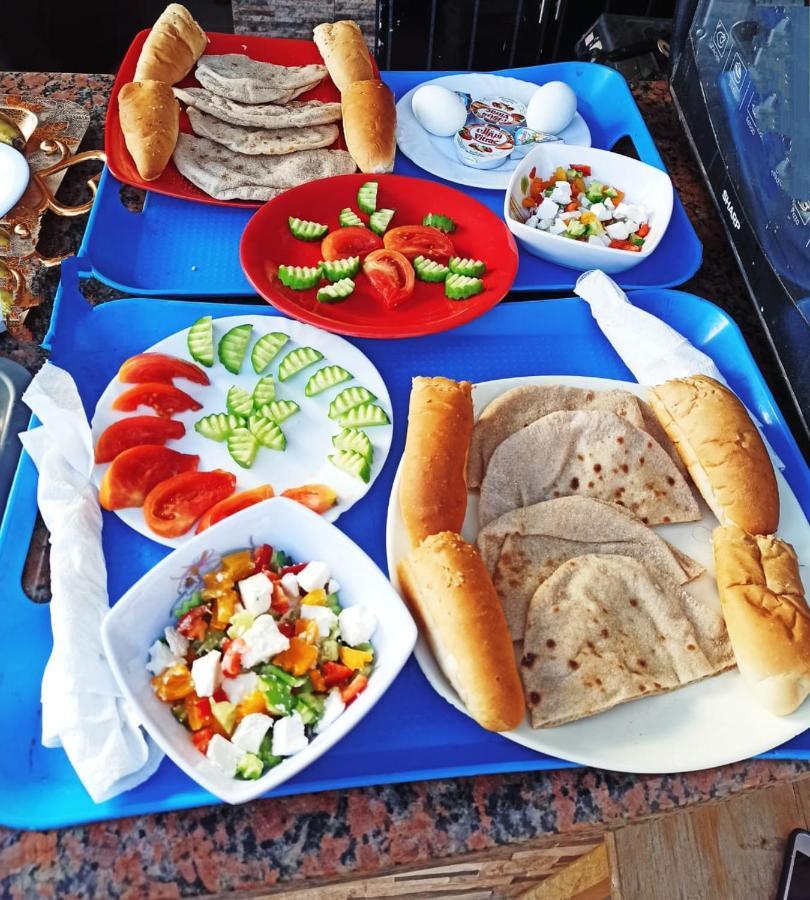 Amon Holiday Pyramids Inn Kafret el-Gabal Екстериор снимка
